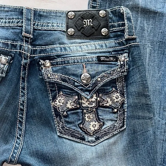 Miss me Women's Blue Jeans with Embellished Pockets size 30 - Picture 2 of 6